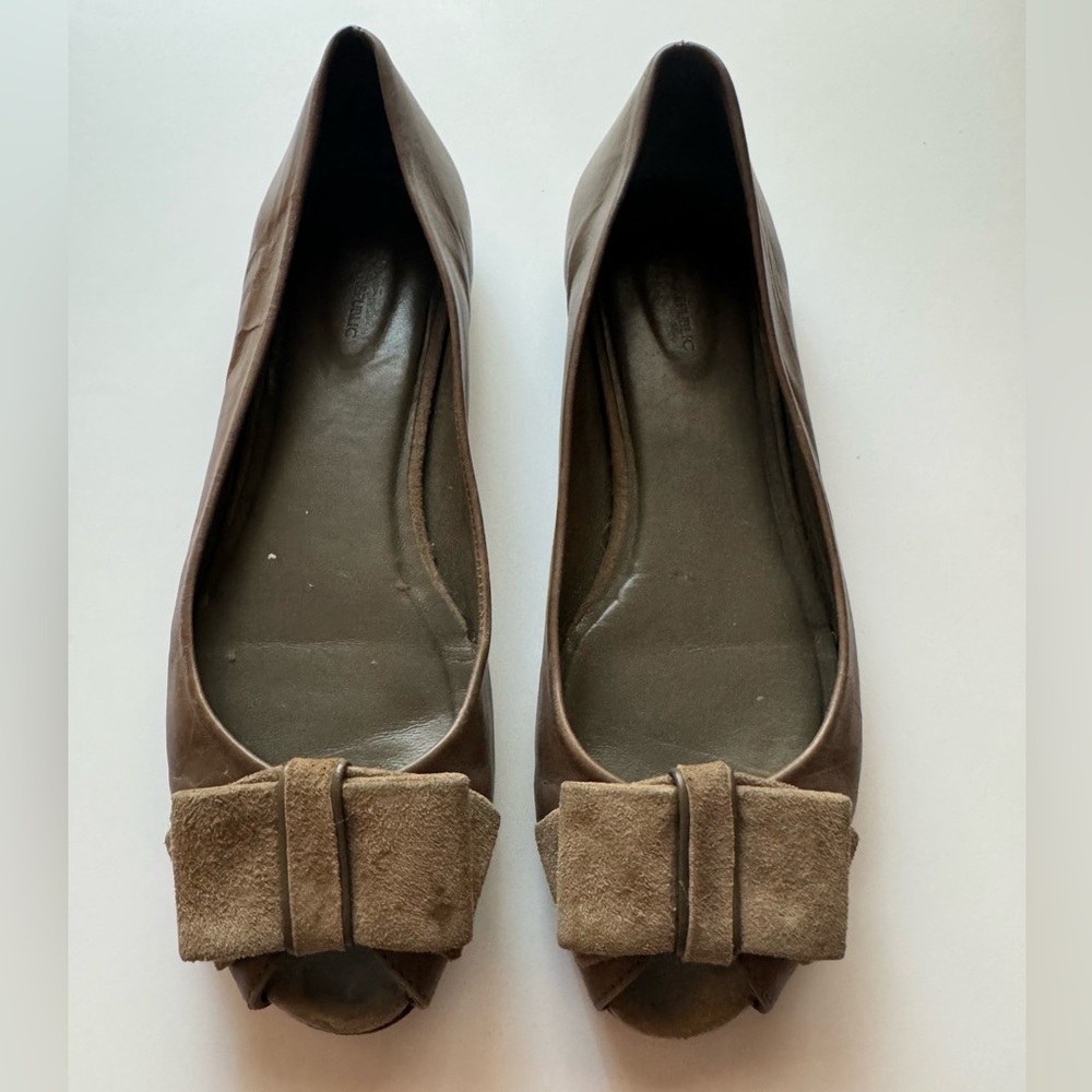 Vintage Banana Republic PeepToe Fats with Bow Detail Size 7